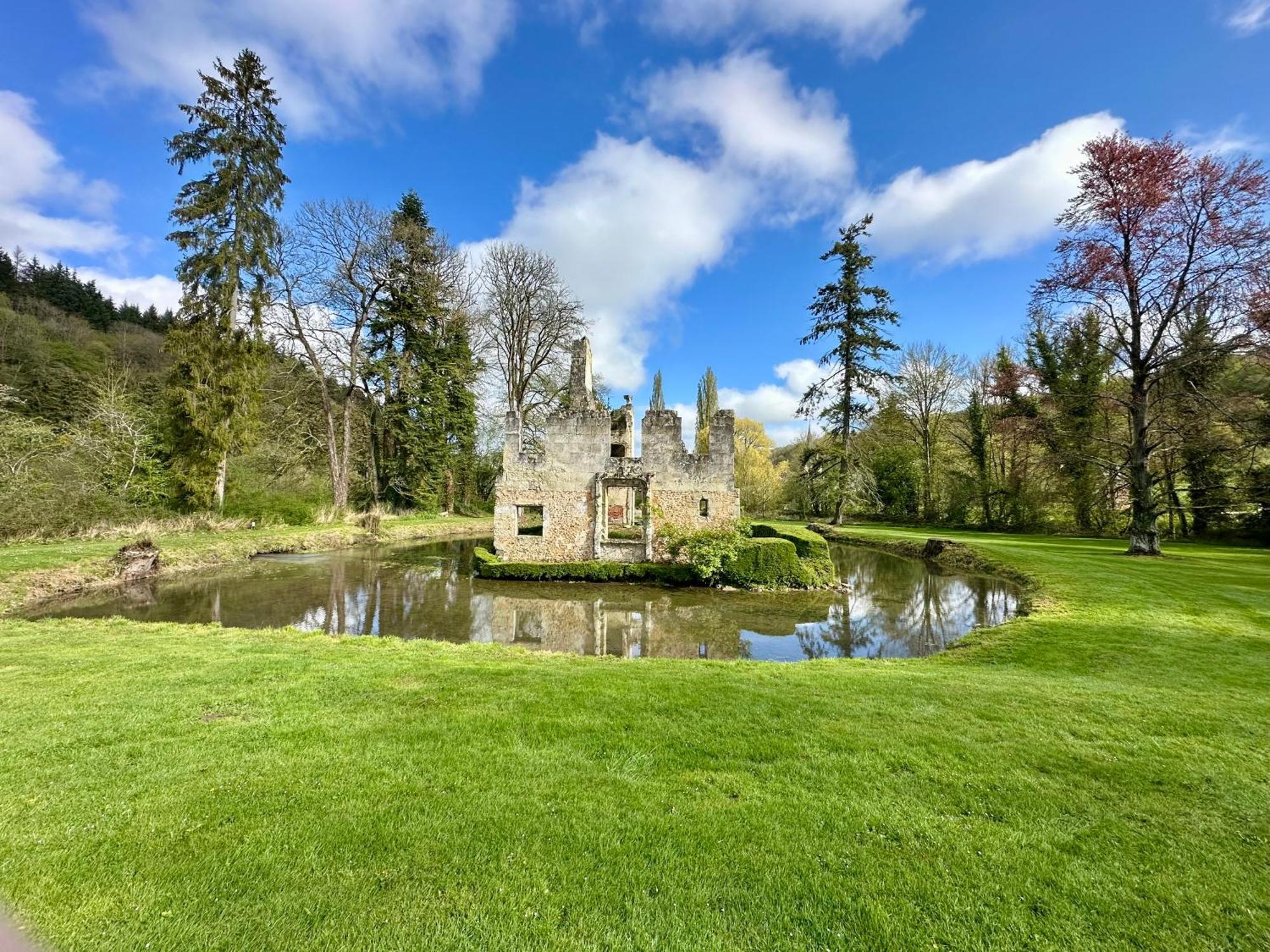 Domaine De La Cressonniere Couette-café Saint-Martin-de-Bienfaite-la-Cressonniere